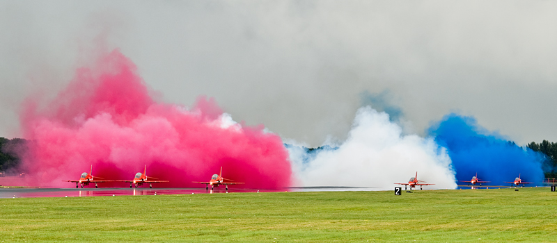 195_Fairford RIAT_Red Arrows na British Aerospace Hawk T1.jpg